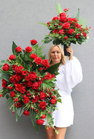 Gloria Czerwone Róże, kompozycja nagrobna w misie