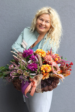 Wrzosowisko, barwny jesienny kosz z kwiatami, wym.36x68cm