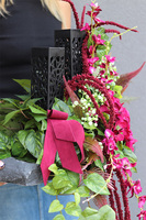 Bolonia Volcan, kompozycja nagrobna z lampionem