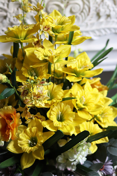 Słoneczna Pogoda, dekoracja nagrobna w koszu