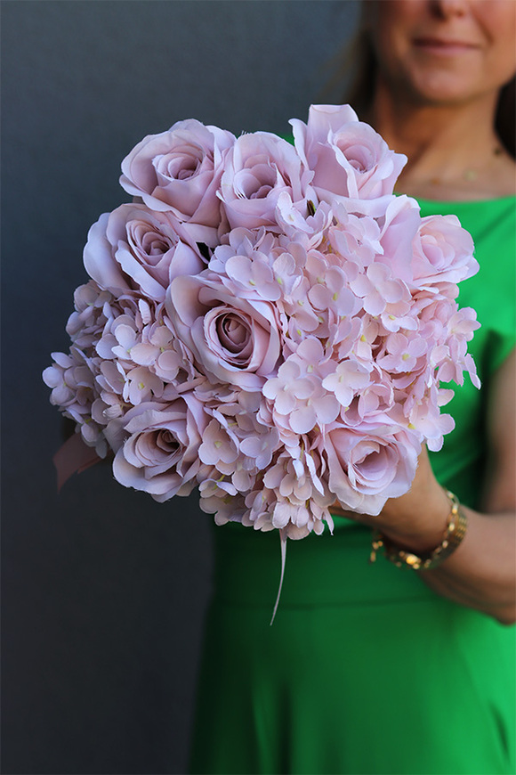 Velurana, różowy flowerbox z hortensjami i różami