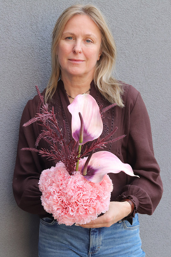 New Design Porto, nowoczesny bukiet nagrobny we wkładzie