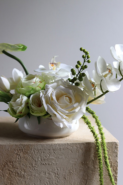 Wedding Day 2, kompozycja kwiatowa w misie, wym.27x50x23cm