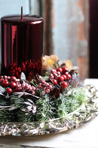 elegancki świąteczny stroik, Bordonata, na złotym talerzu, śr.35cm 