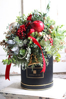 bożonarodzeniowy flowerbox z bombkami, Ferrari, wys.48cm