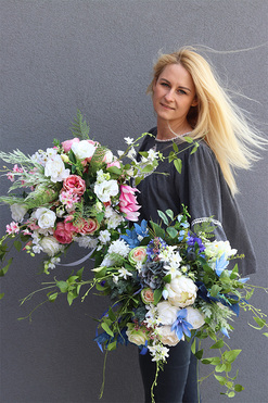 Malediwy Pink M, różowa kompozycja kwiatowa / bukiet, wys.60cm