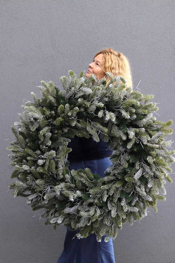 Leśna Droga, świąteczny wianek dekoracyjny