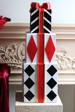 OD RĘKI Xmas Ball, figurka świąteczna prezenty B, wym.66x22x22cm 