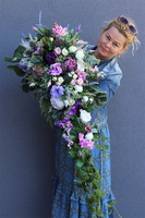 Nefryta, spływający bukiet nagrobny we wkładzie, wym.45x120cm