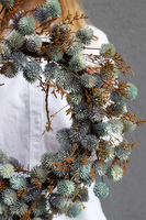 Osty Blue, dekoracyjny wianek z suszu