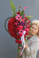 Dzień Mamy, dekoracja nagrobna w kształcie serca