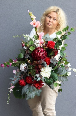 Bordolia, kompozycja nagrobna w misie, wym.43x84cm