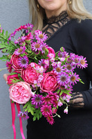 Magenti 2, kwiatowa kompozycja w naczyniu