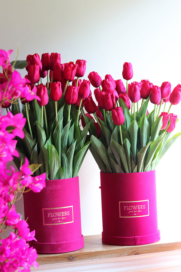 Pink Tulips, amarantowy flowerbox z tulipanami