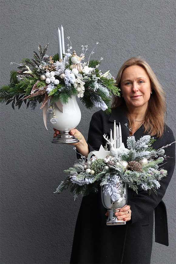 Melinia, adwentowy stroik z reniferem w pucharze