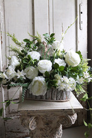 Nestino, komplet dekoracji nagrobnych z białych kwiatów, kompozycja + bukiet 