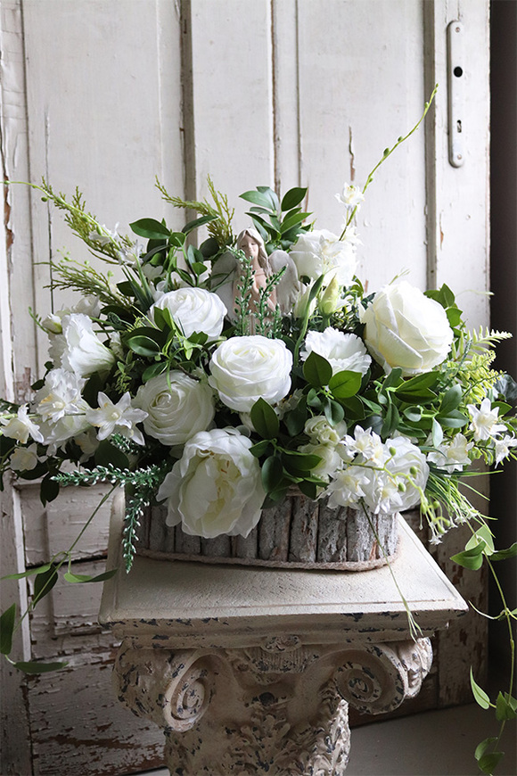 Nestino, komplet dekoracji nagrobnych z białych kwiatów, kompozycja + bukiet 