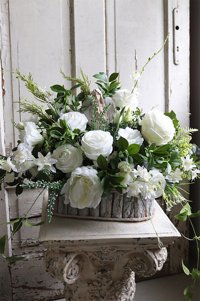 Nestino, komplet dekoracji nagrobnych z białych kwiatów, kompozycja + bukiet 