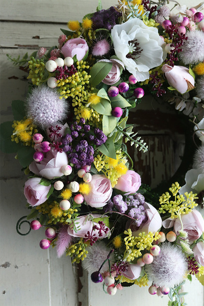 kolorowy wiosenny wianek z białymi makami, Pasteo, śr.30cm 