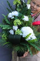 Nelema White, komplet dekoracji nagrobnych