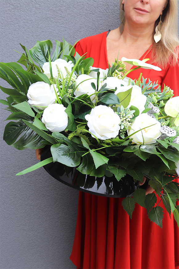 Biała Kamelia Fluena, elegancka kompozycja nagrobna