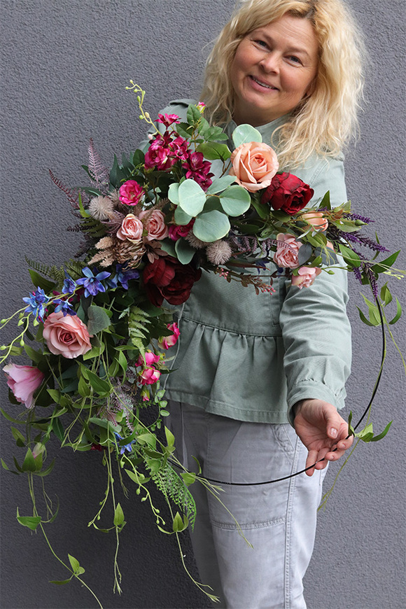 Martha Subtelle, wyjątkowy wianek na drzwi na obręczy