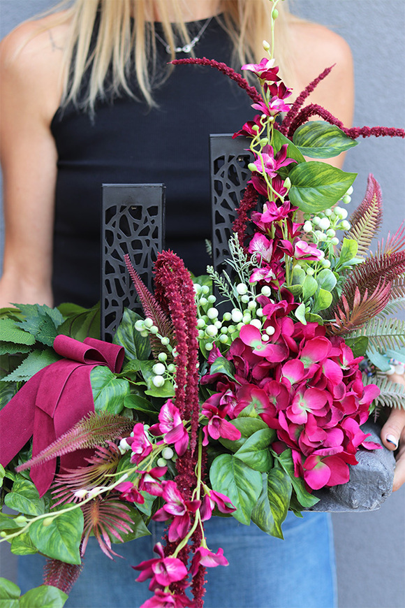 Bolonia Volcan, kompozycja nagrobna z lampionem