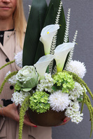 Kalla Elegance, kompozycja kwiatowa w naczyniu