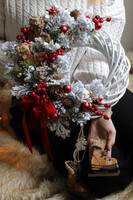 Zima na Lodowisku, świąteczny wianek z łyżwami