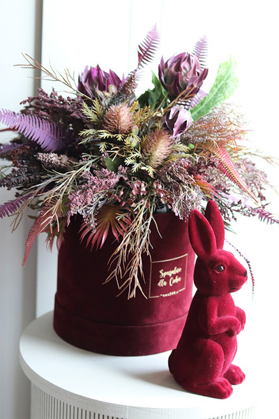 Bunny Bordo, figurka wielkanocna zajączek