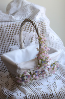 Pastelowa Kaszka, dekorowany koszyczek wielkanocny z serwetką