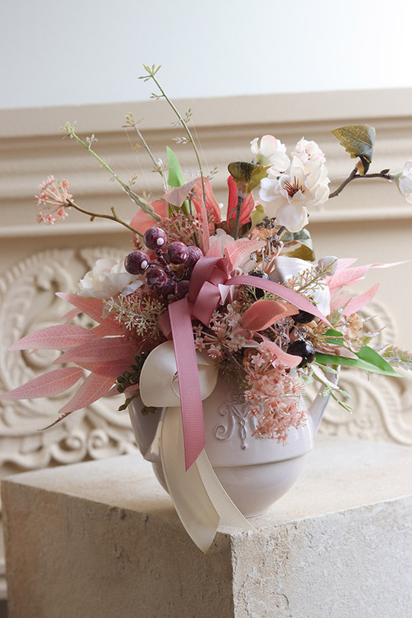 Flower Tea Madame, bukiet kwiatowy z imbrykiem, zestaw prezentowy