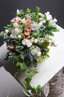 Manfredo Subtelle Pink, kompozycja kwiatowa