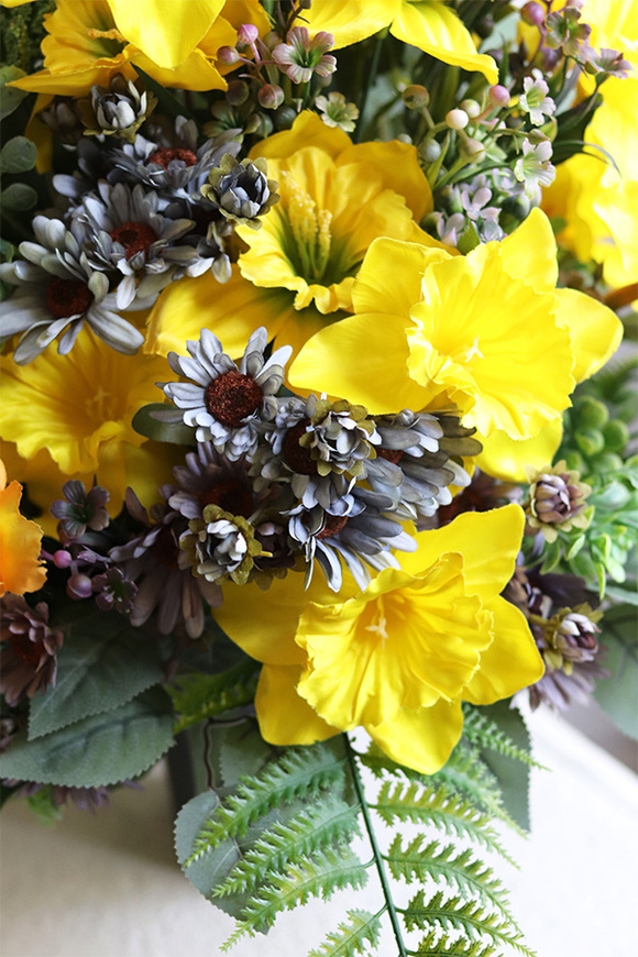 Słoneczna Pogoda, bukiet nagrobny we wkładzie