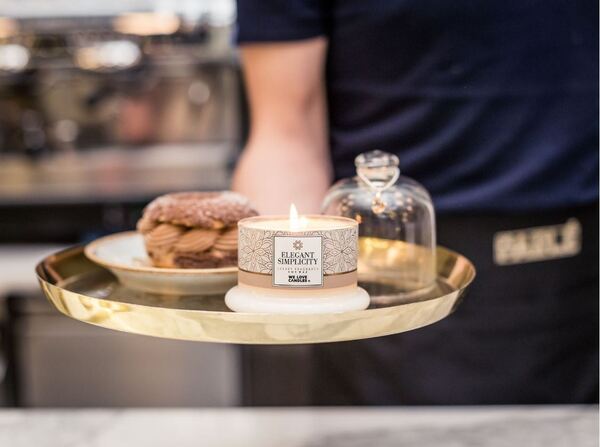 Elegant Simplicity, sojowa świeczka zapachowa, Gold Series, 150g