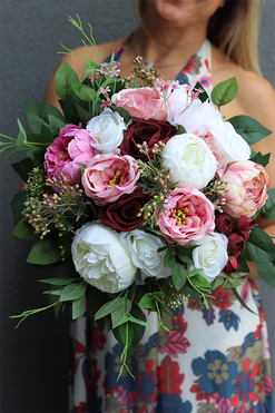 Neriata, bukiet kwiatowy do ręki, wym.40x45cm