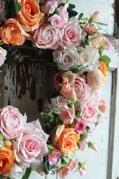 Morello, różowo - brzoskwiniowy wianek na drzwi, śr.41cm 