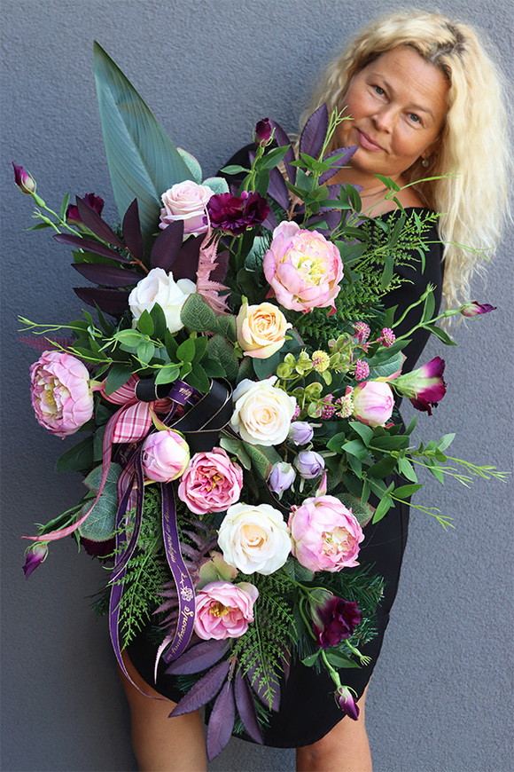 Geritera, wiązanka nagrobna z kokardą