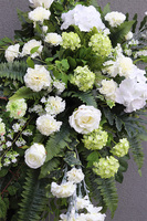 White Heaven, komplet dekoracji nagrobnych