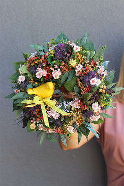 OD RĘKI  Żółty Ptak, wianek dekoracyjny z ptaszkiem, śr.33cm