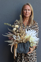 Como Volcan, nowoczesna kompozycja nagrobna