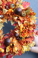 Jesienna Przygoda, jesienny wianek z pięknymi dodatkami, śr.50cm