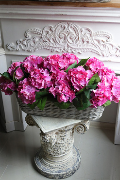 Provance Pink, długi kosz z hortensjami, wym.34x84cm