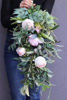 Eligia Delice, girlanda kwiatowa