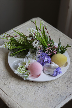 Pastelowe Jajka, stroik wielkanocny na paterze, wym.13x20.5cm 
