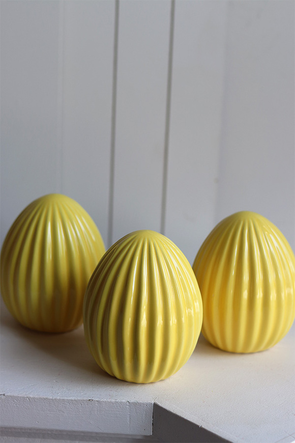 Yellow Egg, jajko wielkanocne figurka