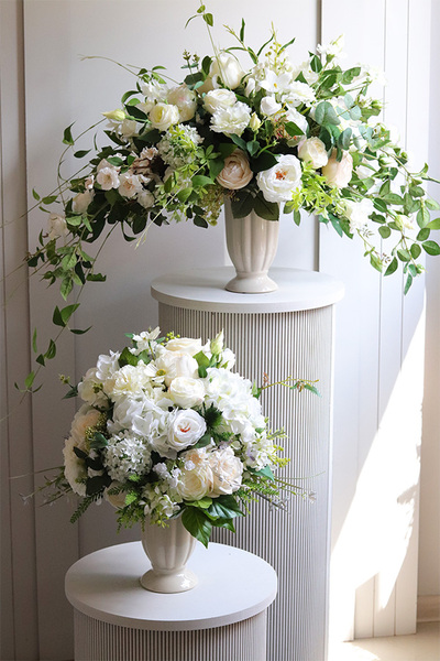 Creamosa Classica, kompozycja kwiatowa w pucharze