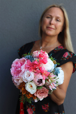 Florentia, bukiet kwiatowy do ręki, dł.34cm