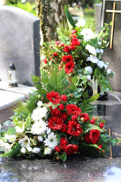 Polska, komplet dekoracji nagrobnych, wiązanka + bukiet 