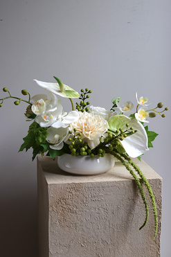 Wedding Day, kompozycja kwiatowa w misie, wym.27x45x26cm